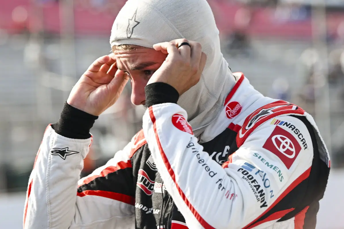 Bell, rivalul neașteptat, strălucește în finalele NASCAR